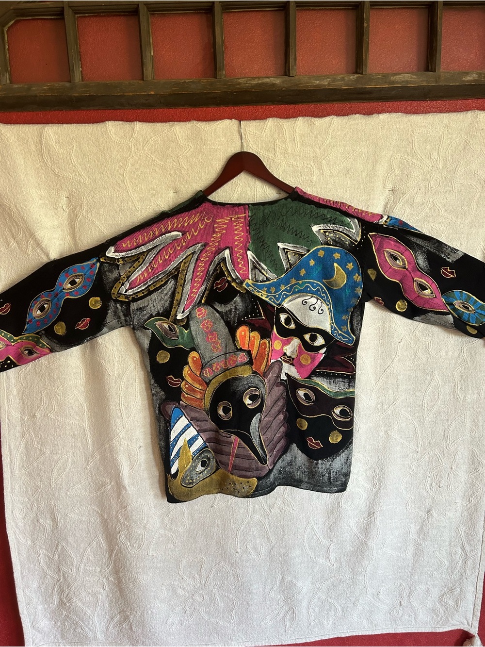 Kolorway Black Sweater with Hand-painted Multicolor Mask Motif - Picture 3 of 4
